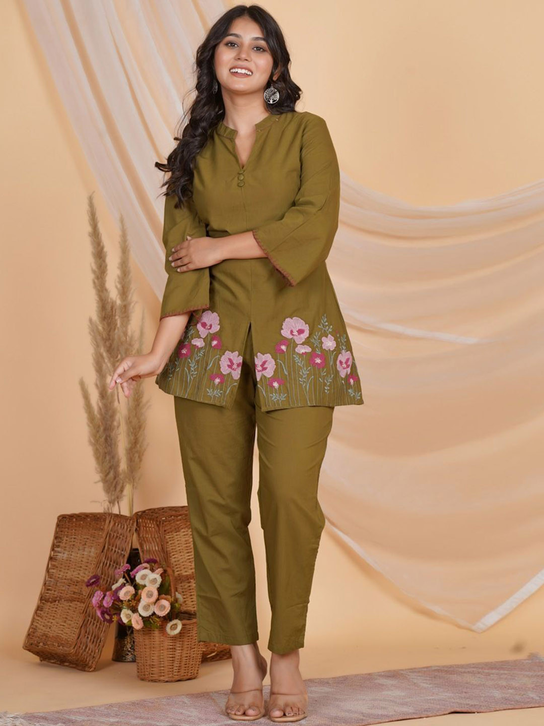 PAARDINI Floral Embroidered Pure Cotton Mandarin Collar Neck Tunic With Trousers