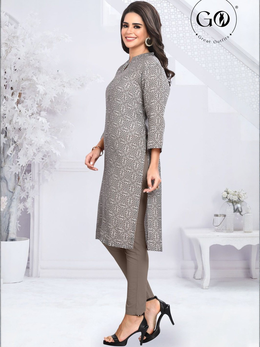 GREAT OUTFITS Women Grey Pure Silk  Kurtis