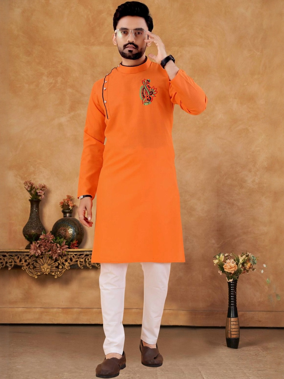 Reali Enterprises Men Ethnic Motifs Embroidered Cotton Kurta with Pyjamas