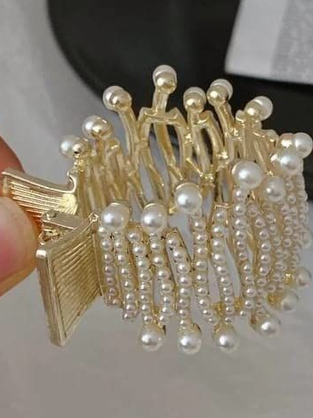KARDIFF Women Embellished Plastic Hair Claw Clip
