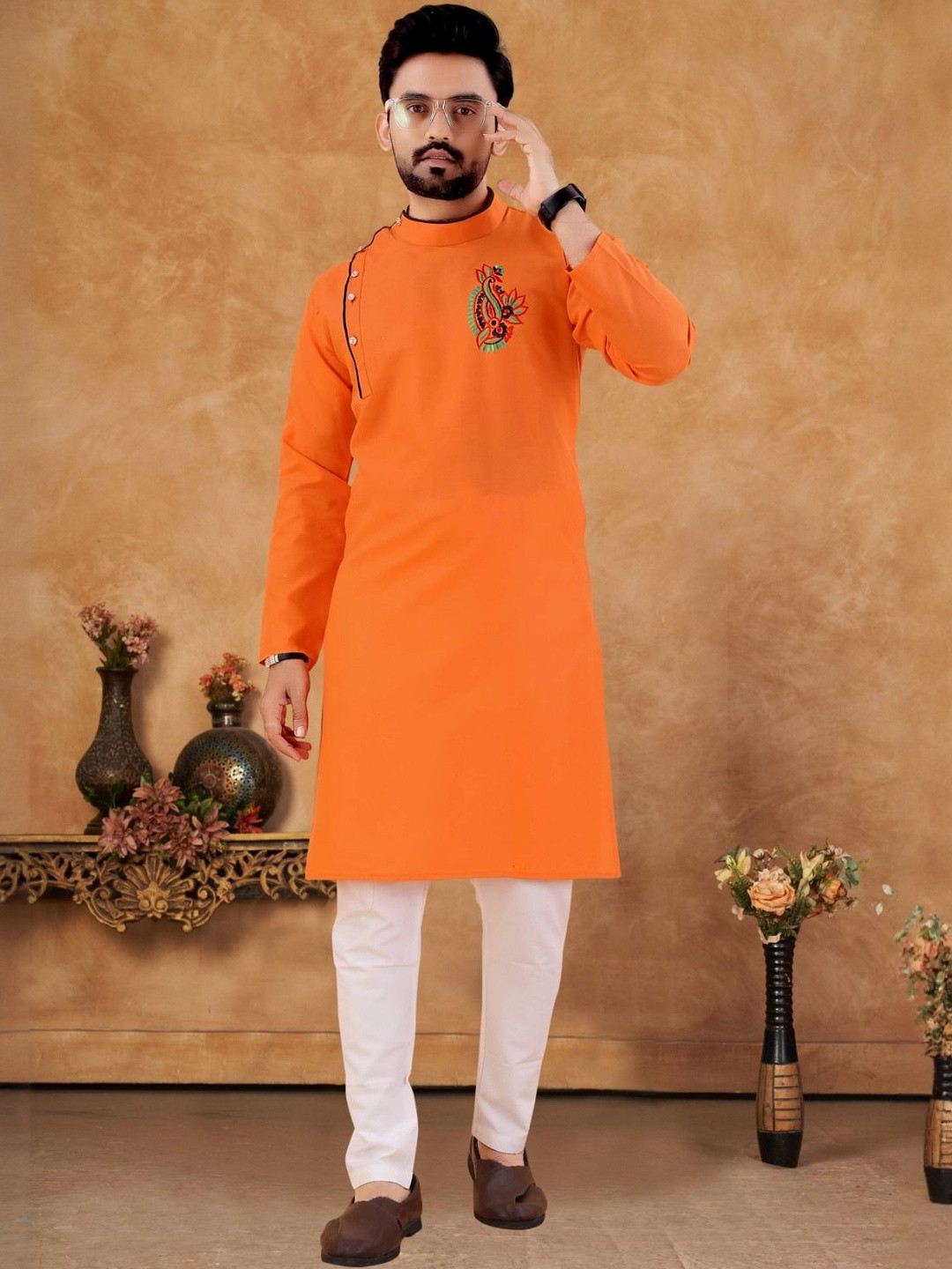 JAI BHAWANI ENTERPRISES Ethnic Motifs Embroidered Pure Cotton Kurta With Trousers