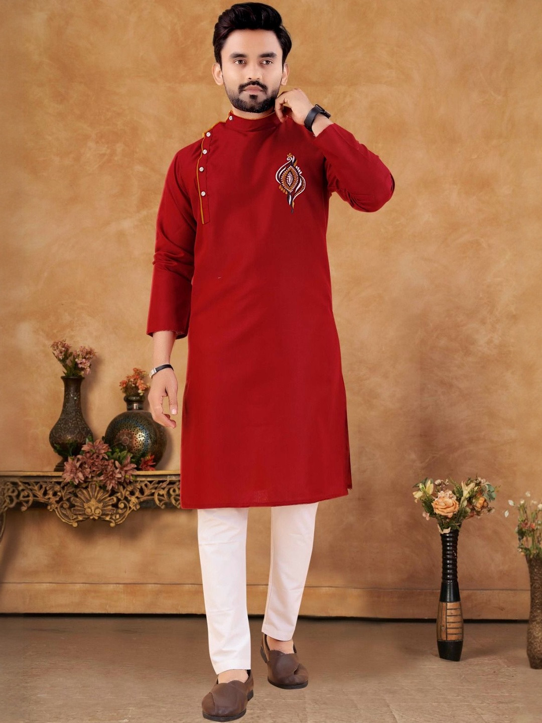 Saif chikan handicraft Men Ethnic Motifs Embroidered Pure Cotton Kurta With Pyjamas