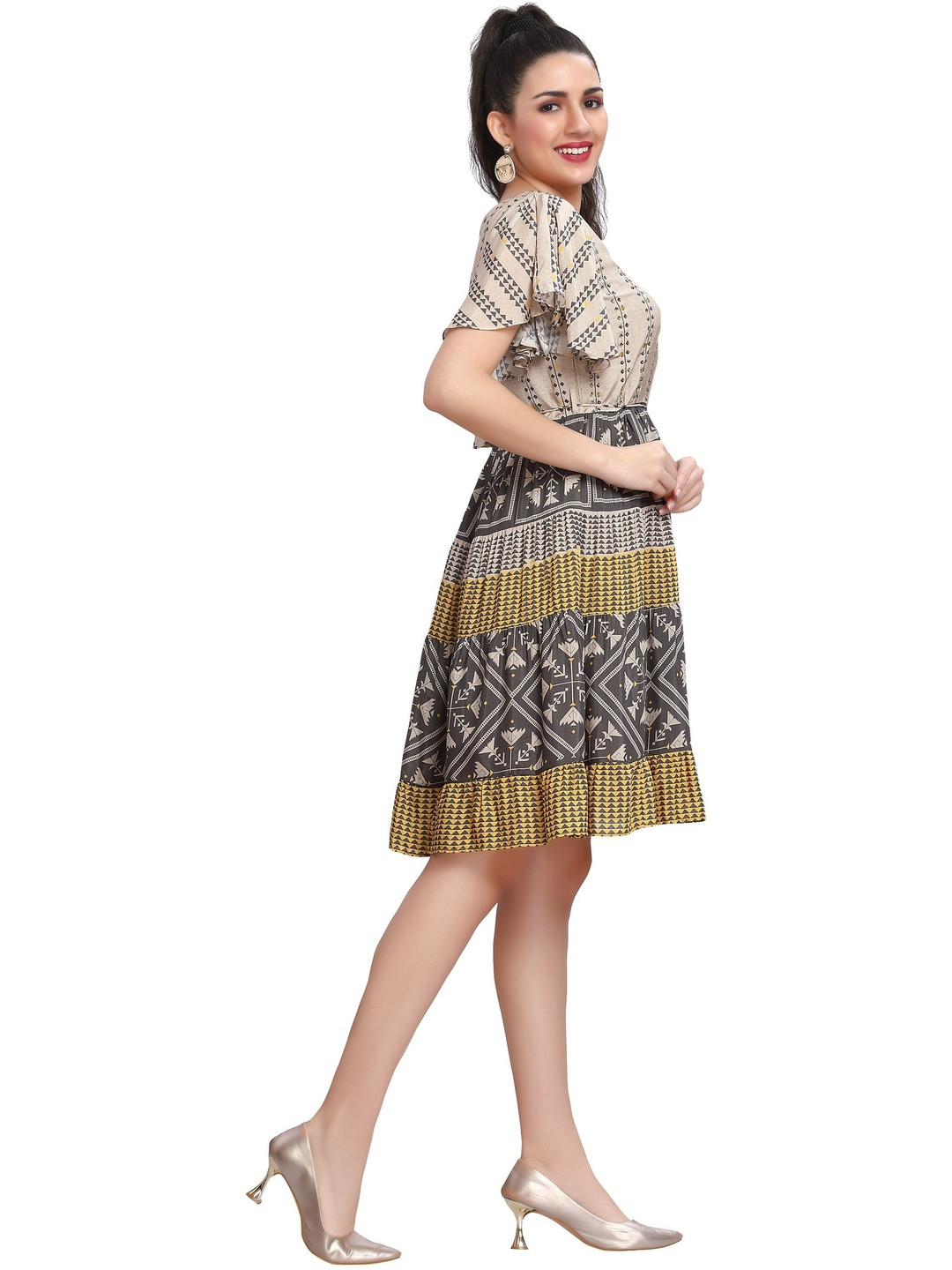 GREAT OUTFITS Geometric Printed Round Neck Anarkali Kurti