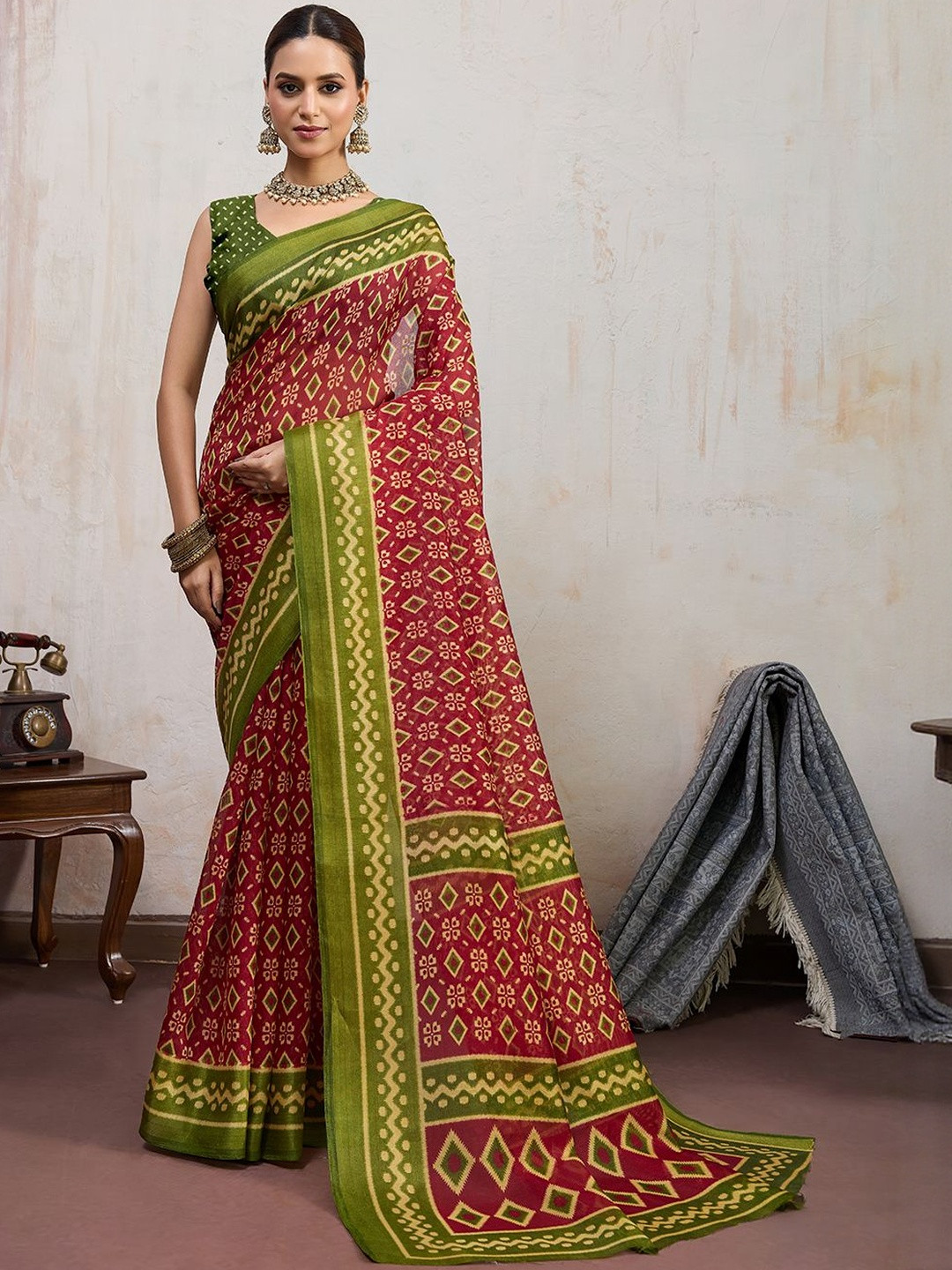BFM Geometric Printed Woven Design Pure Cotton Saree
