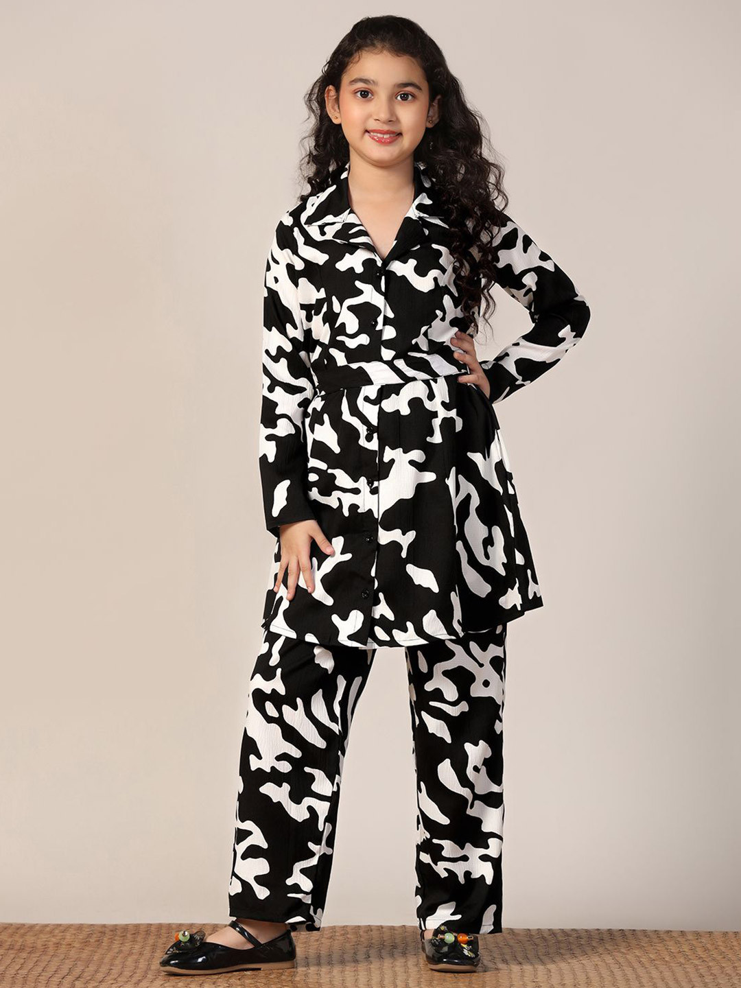 BAESD Girls Printed Shirt Collar Panelled Clothing Set