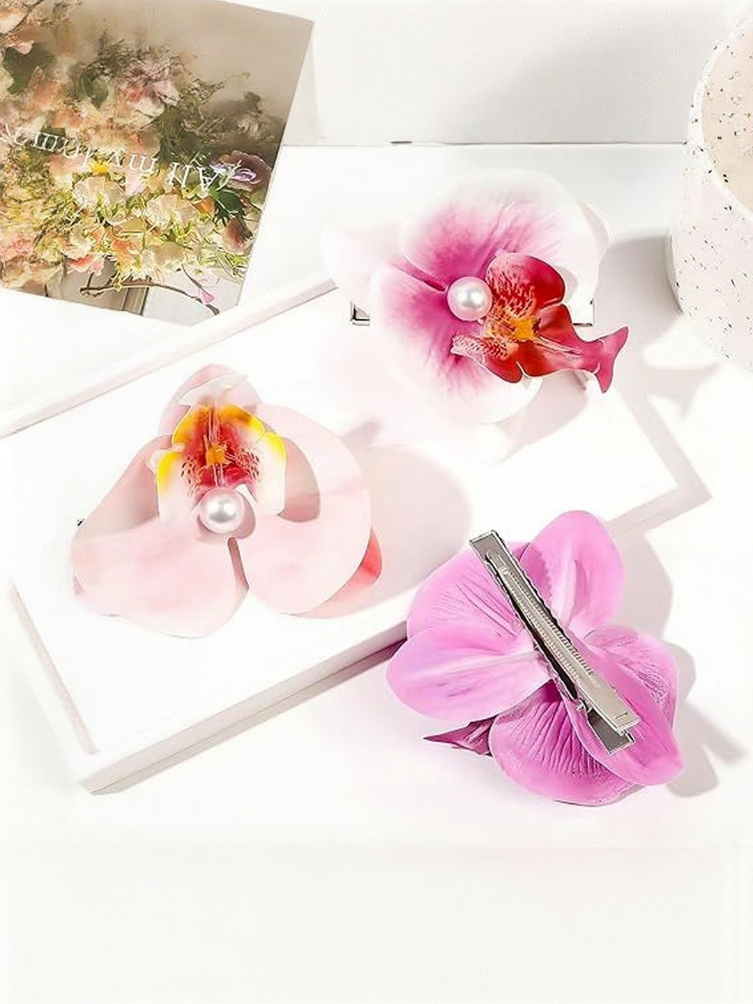 Beauty Flow  3 pieces Red & White Alligator Hair Clip