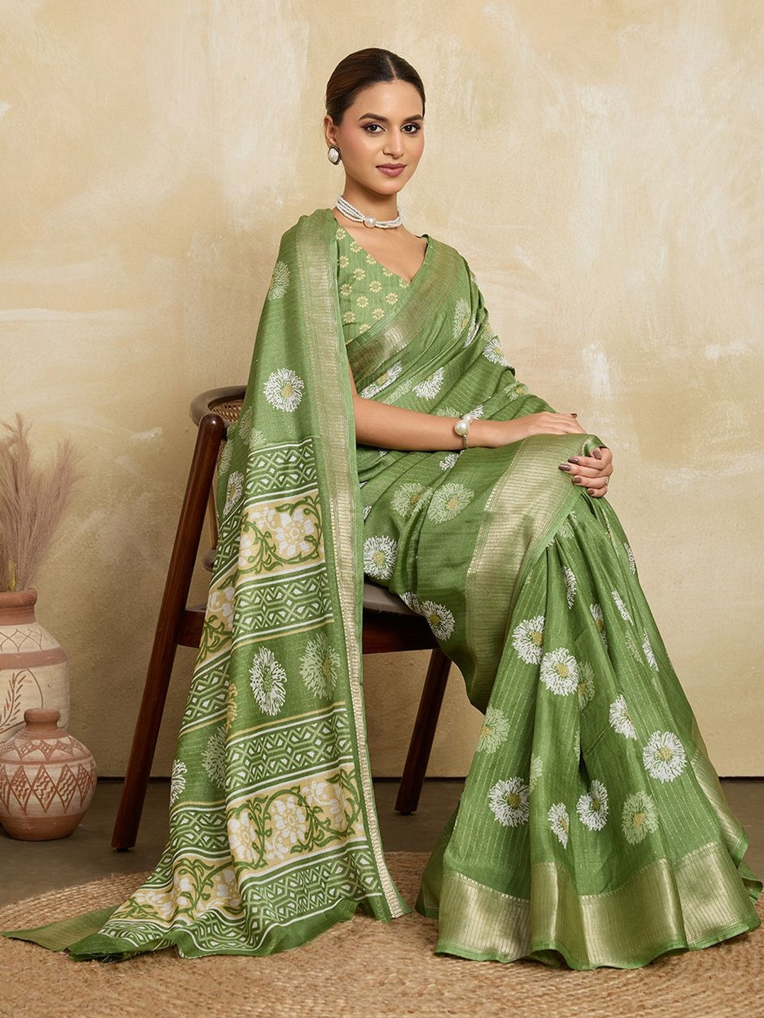 VASTRA-THE FACTORY STORE Women Floral Silk Cotton Saree