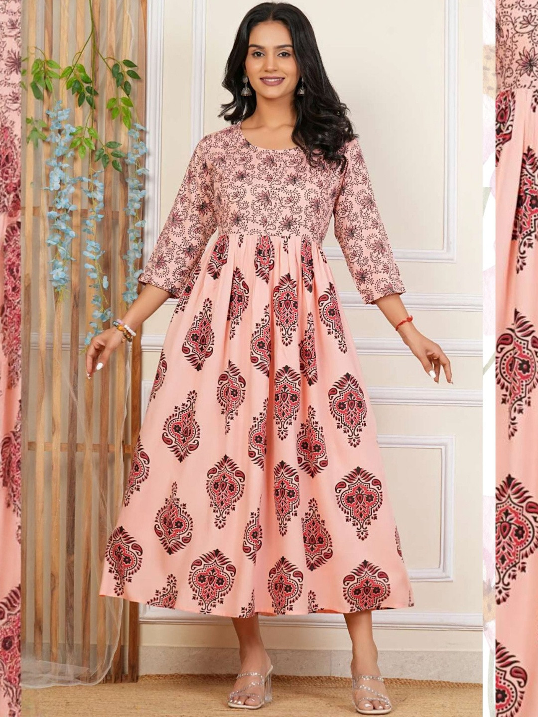 PRIYAGANI GARMENTS Women Rose Floral Viscose Rayon Anarkali Kurtas