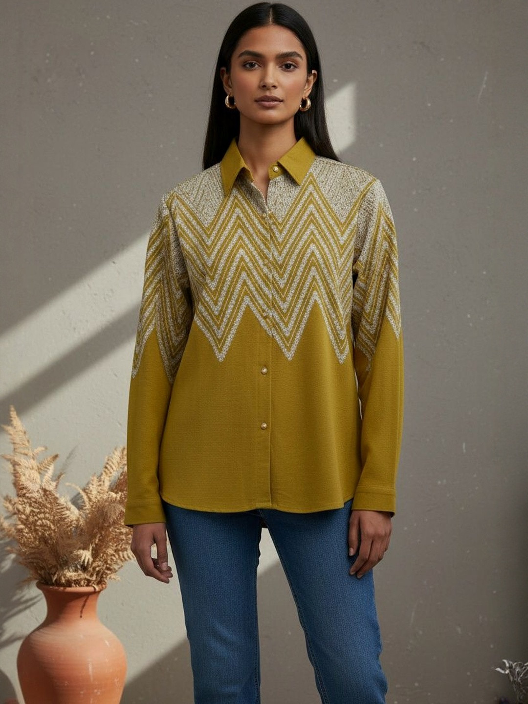 Roadster Women Spread Collar Textured Polyester Shirts