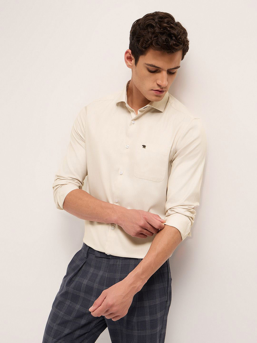 THE BEAR HOUSE Herringbone Woven Design Tailored Fit Formal Shirt