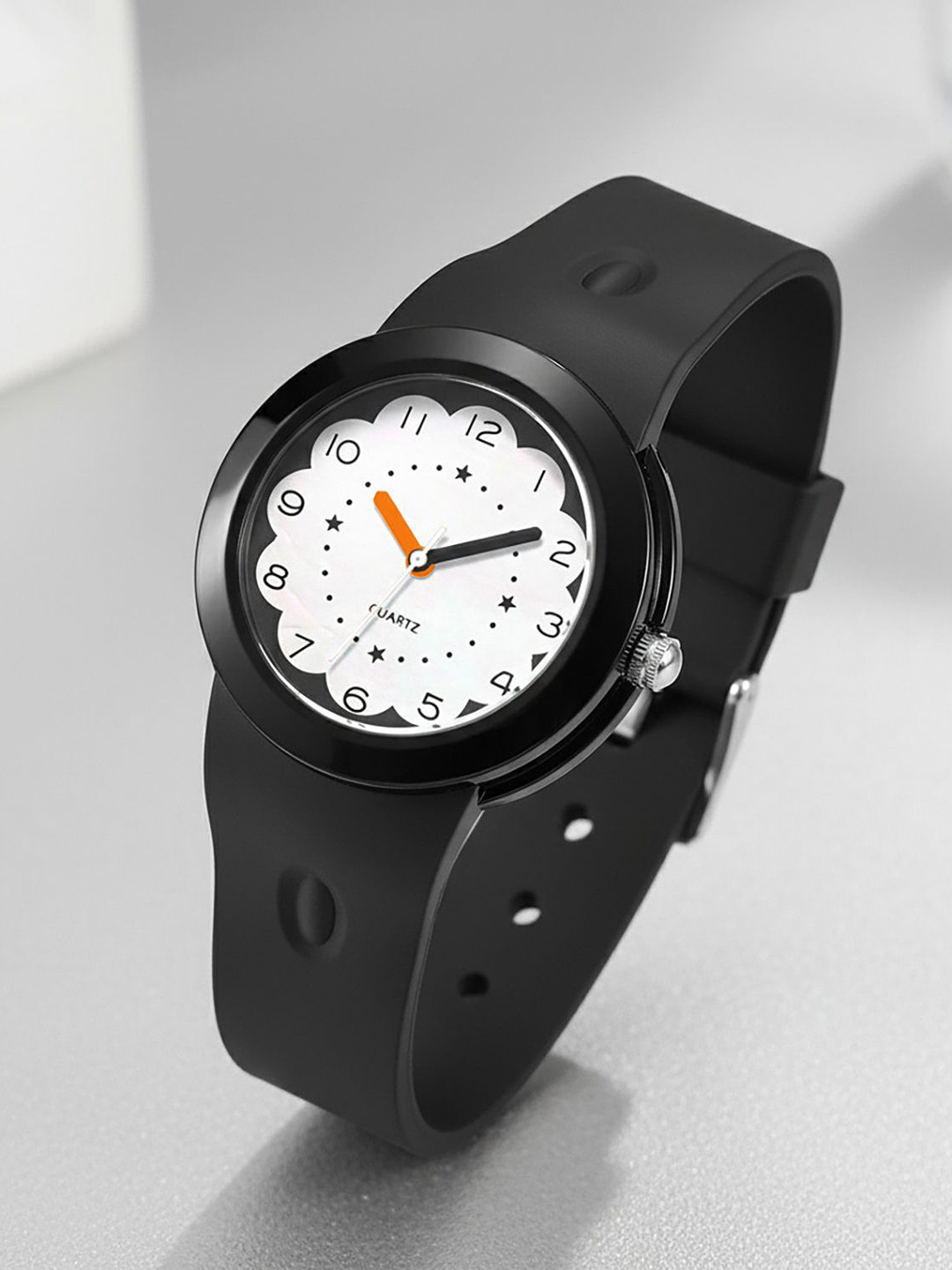 Time Up Kids Printed Dial & Straps Water-Resistant Analogue Watch BTR-8833-1