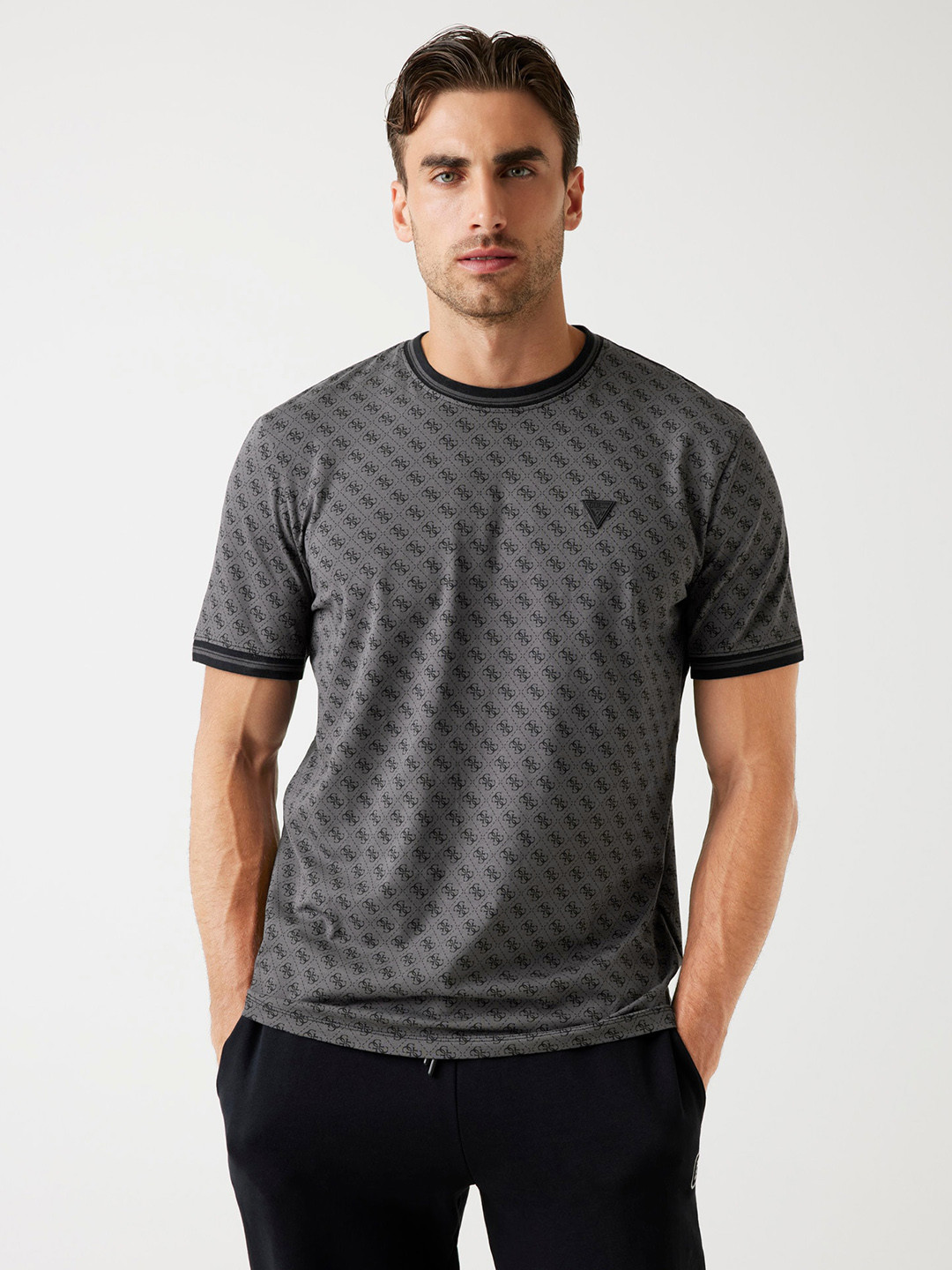 GUESS Brand Logo Printed T-shirt