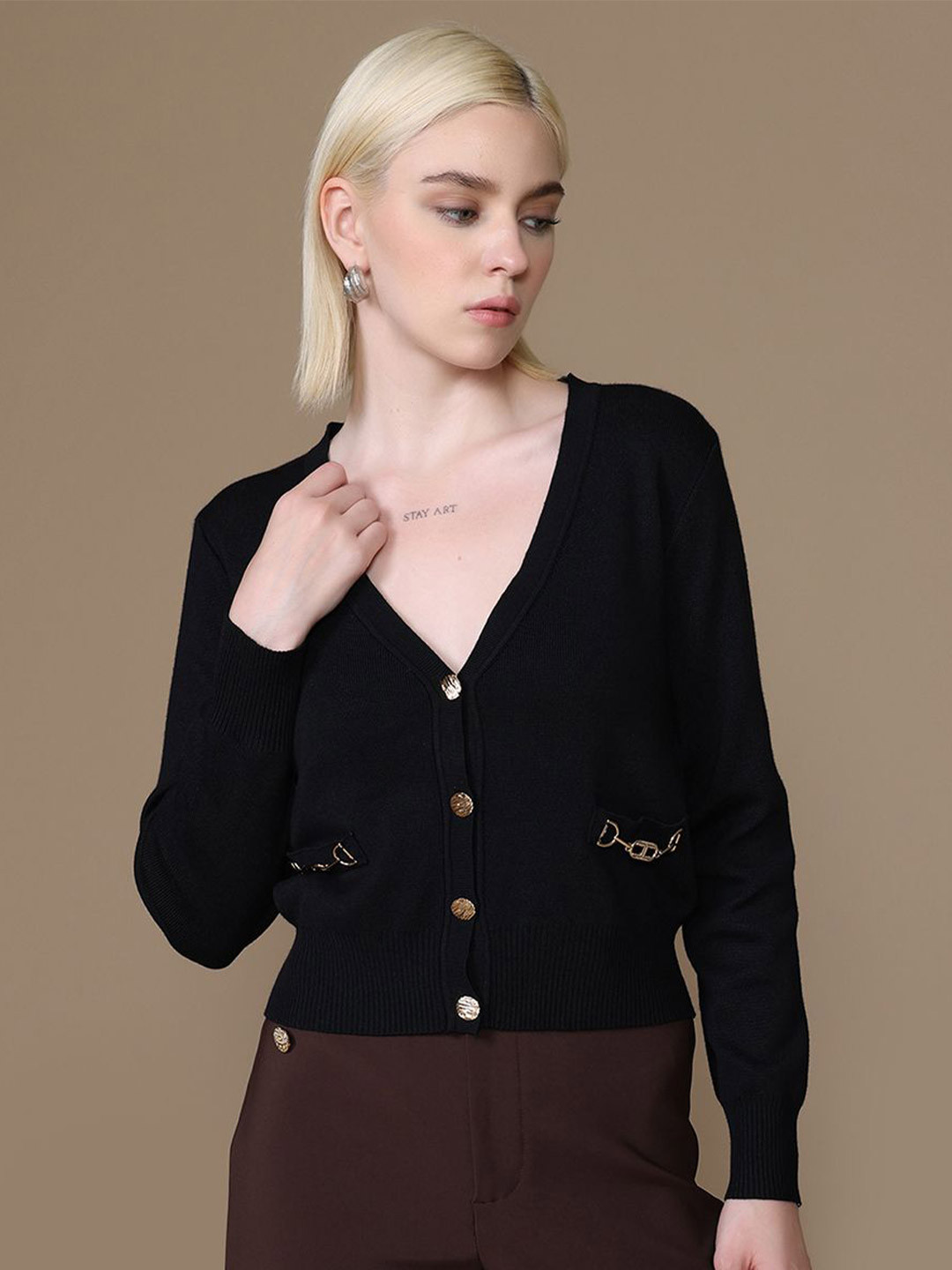 Kazo Women V-Neck Buckle Detail Cardigan