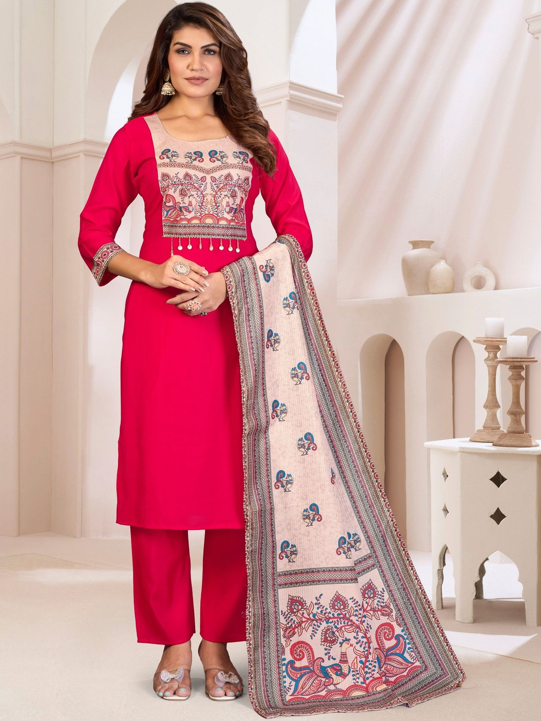 Raashi Women Floral Ethnic Kurta Set