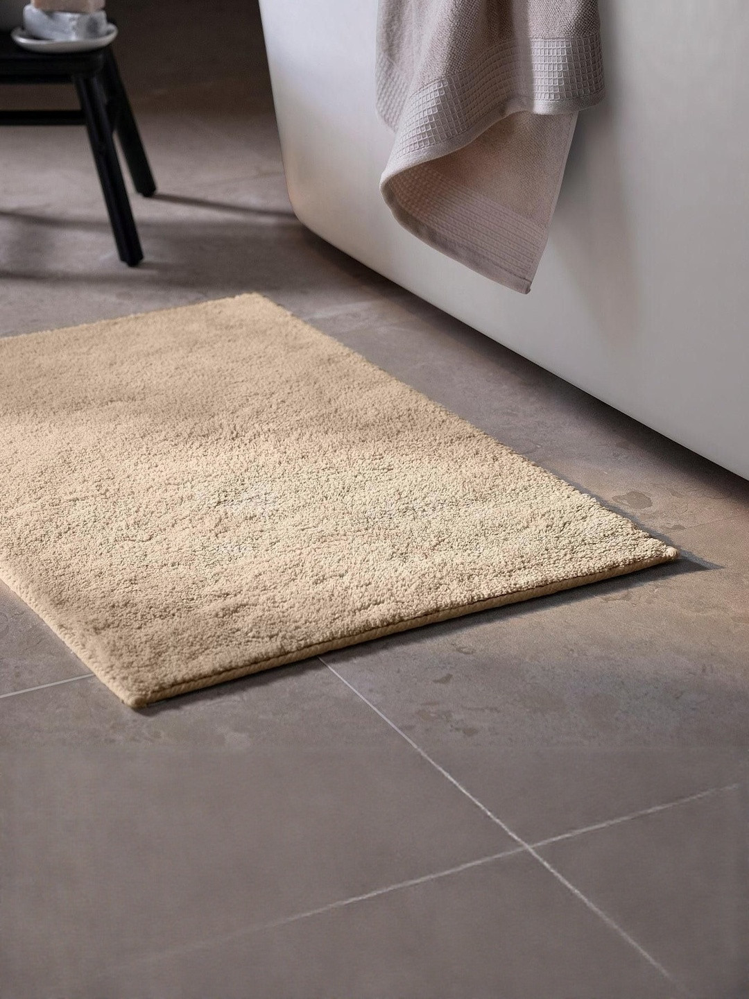 enera Stello Taupe Quick-Dry & Non-Slip Large Bath Mat - 50 cm x 80 cm