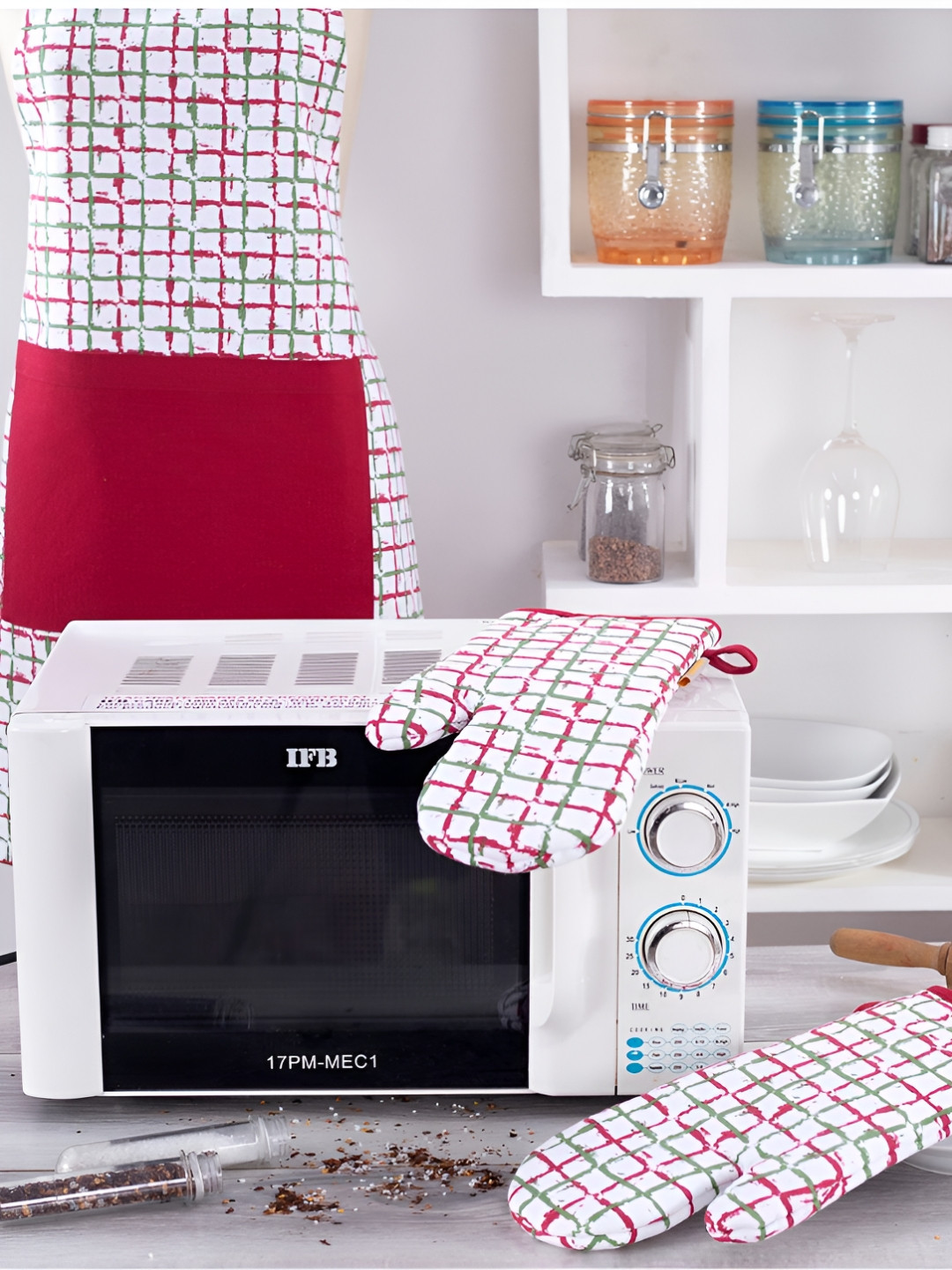 MASPAR Red & White 2 Pieces Printed Oven Mitten Set