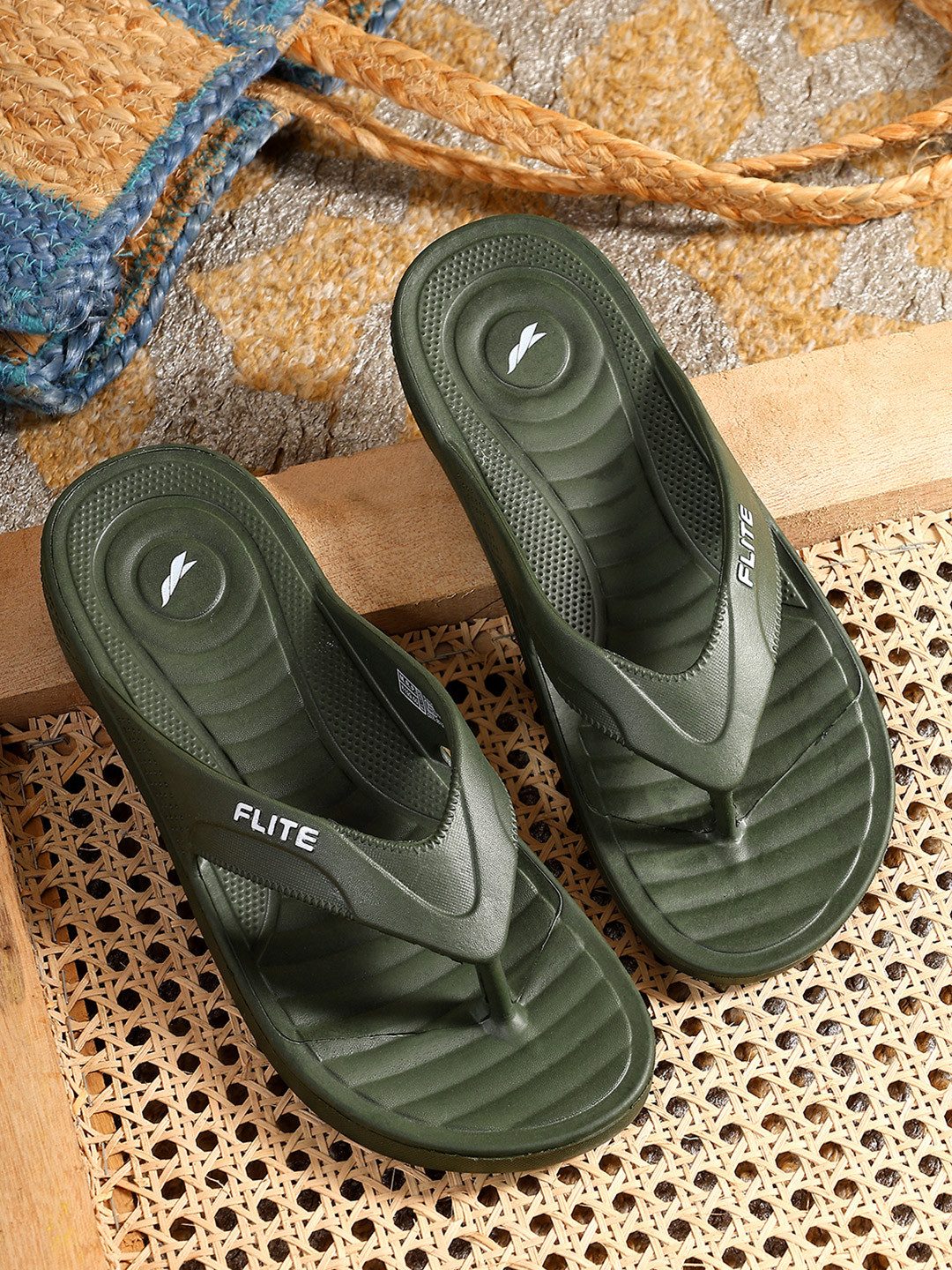 FLITE Men Fashion Flip Flops