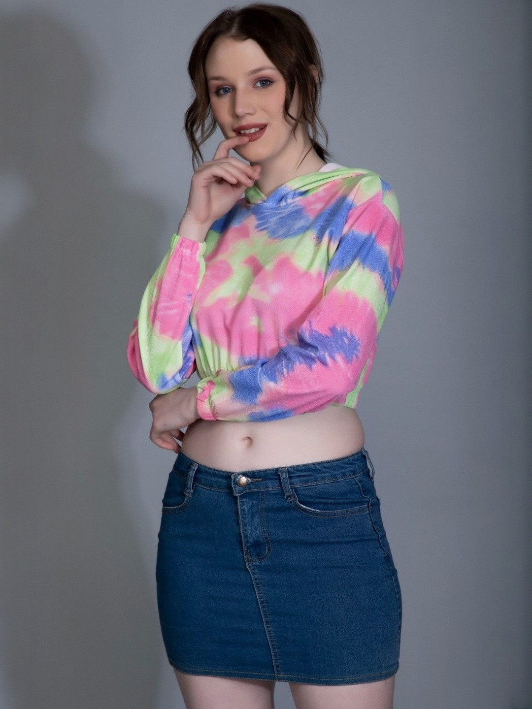 SZN Abstract Printed Hooded Neck Crop Tops