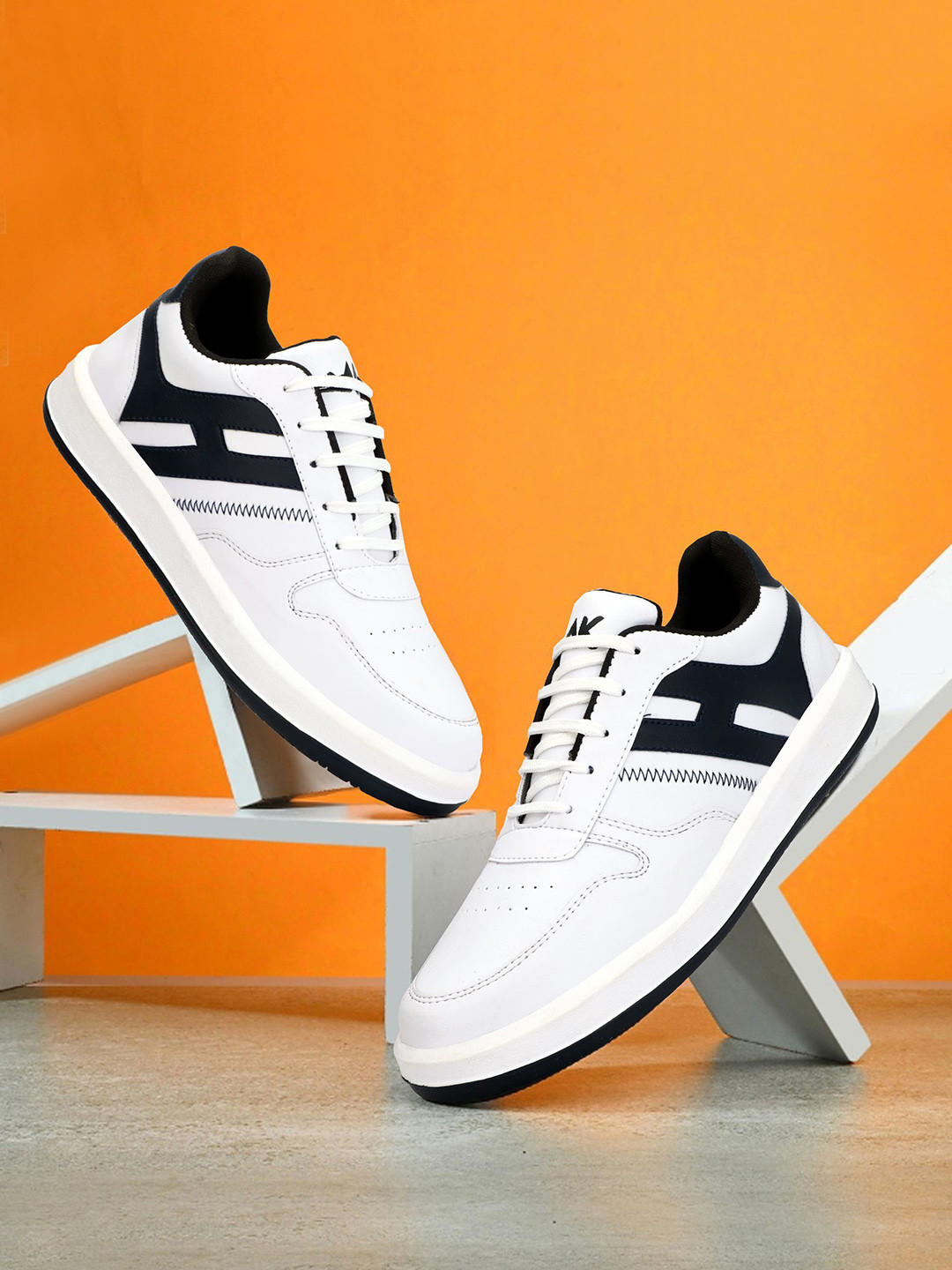 Arber Kenton Men Colourblocked Lace-Ups Sneakers