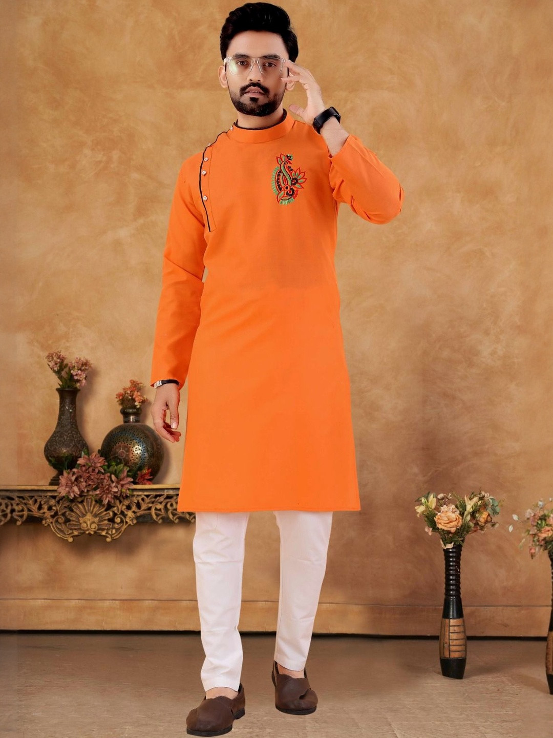 Saif chikan handicraft Men Ethnic Motifs Embroidered Cotton Kurta with Trousers