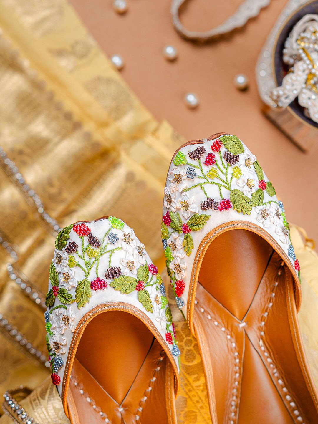 NR By Nidhi Rathi Women White Handcrafted Multicolored Embroidered Ethnic Juttis