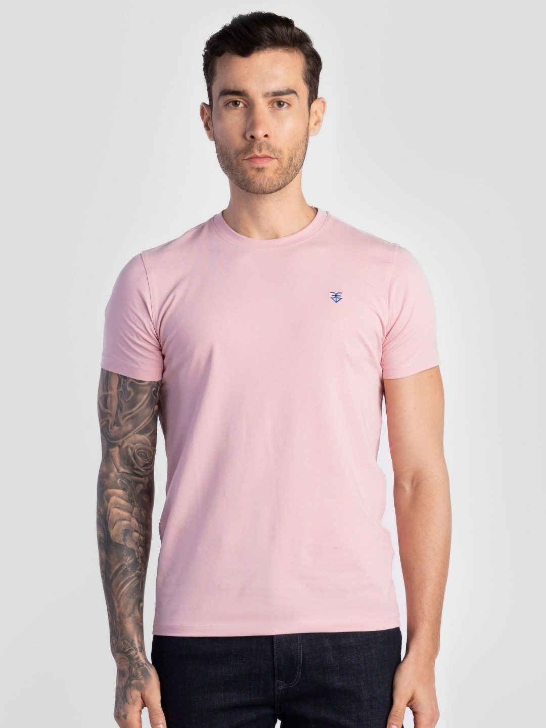 Reid & Taylor Men Solid Round Neck Cotton T-shirt