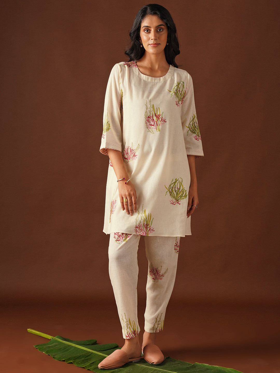 JAYPORE Women Floral Printed Daily Linen A-Line Kurta