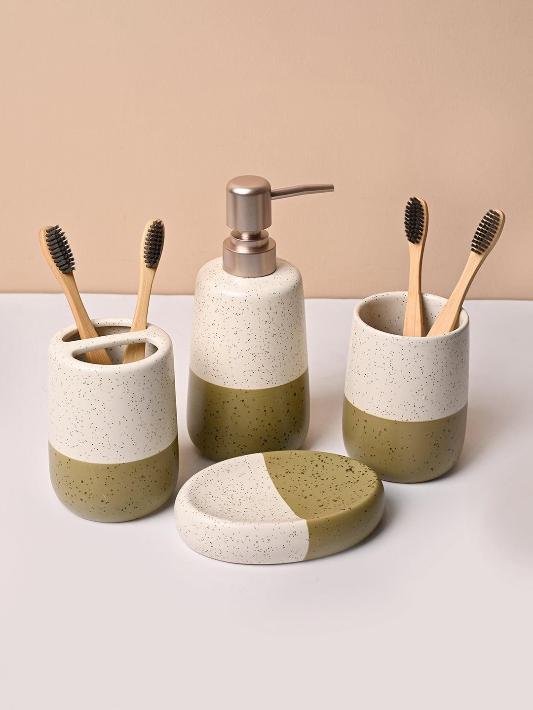 MARKET99 White & Green 4 Pieces Colorblocked Ceramic Bath Accessories Set