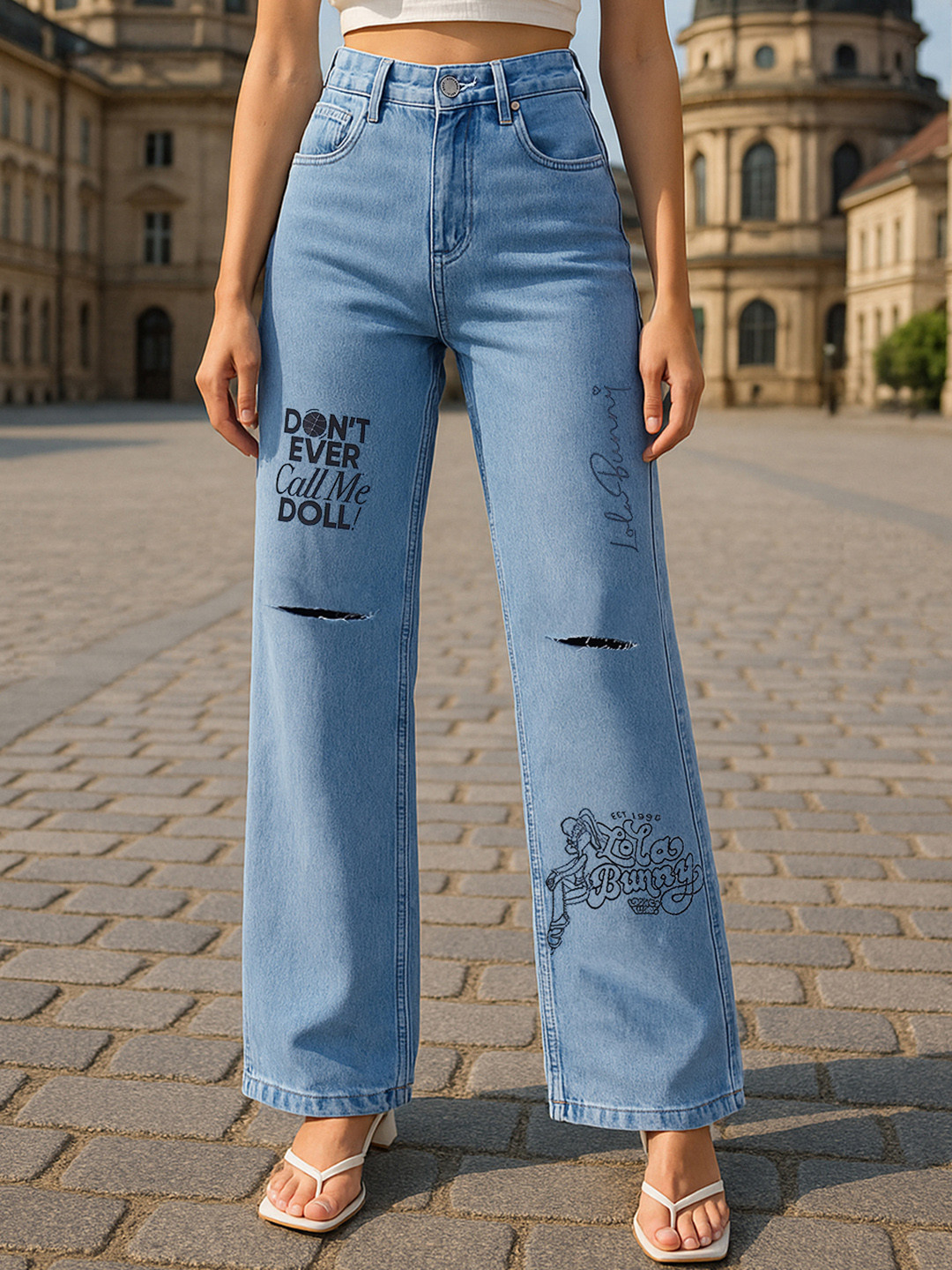 Bewakoof Women Blue Baggy Distressed Washed Straight Fit Jeans