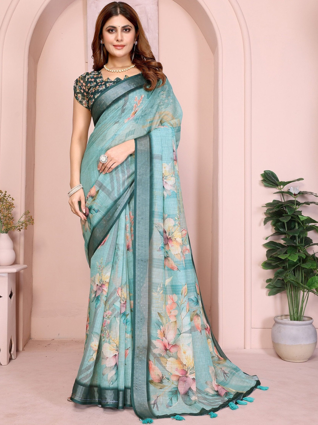 PRISHA FASHION Women Pure Linen Floral Printed Zari Banarasi Saree