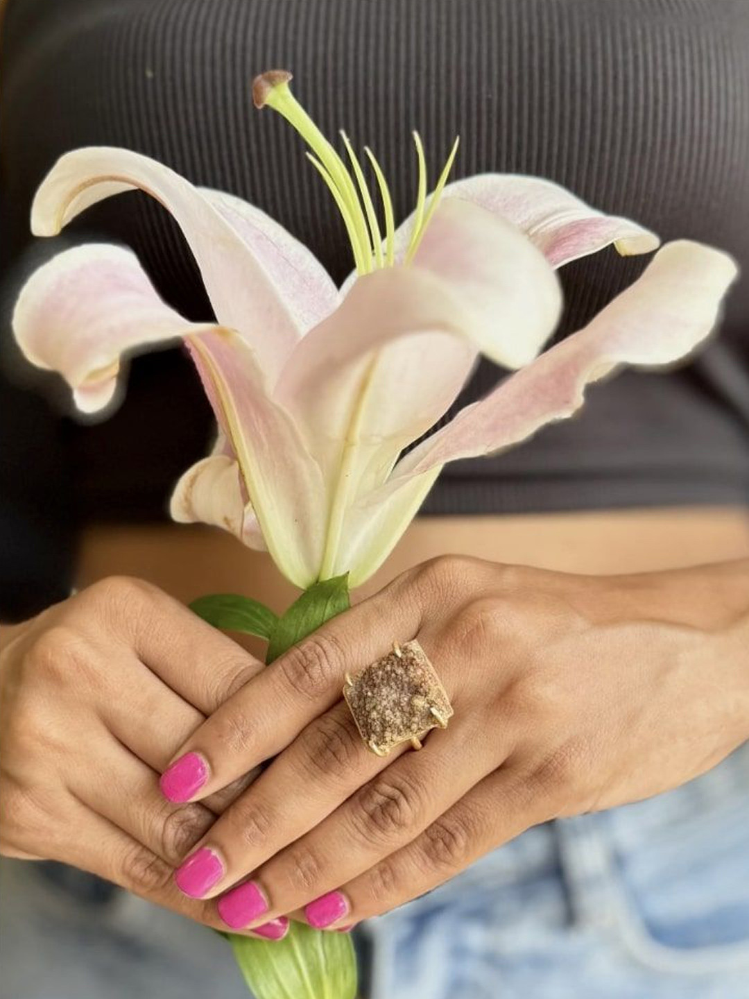 Janpath Online Gold-Plated Ines Agate Stone Finger Ring