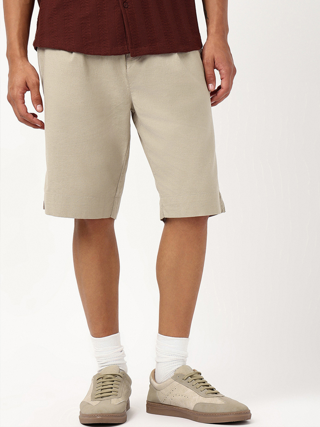 Bewakoof Men Khaki Brown Oversized Cotton Linen Shorts