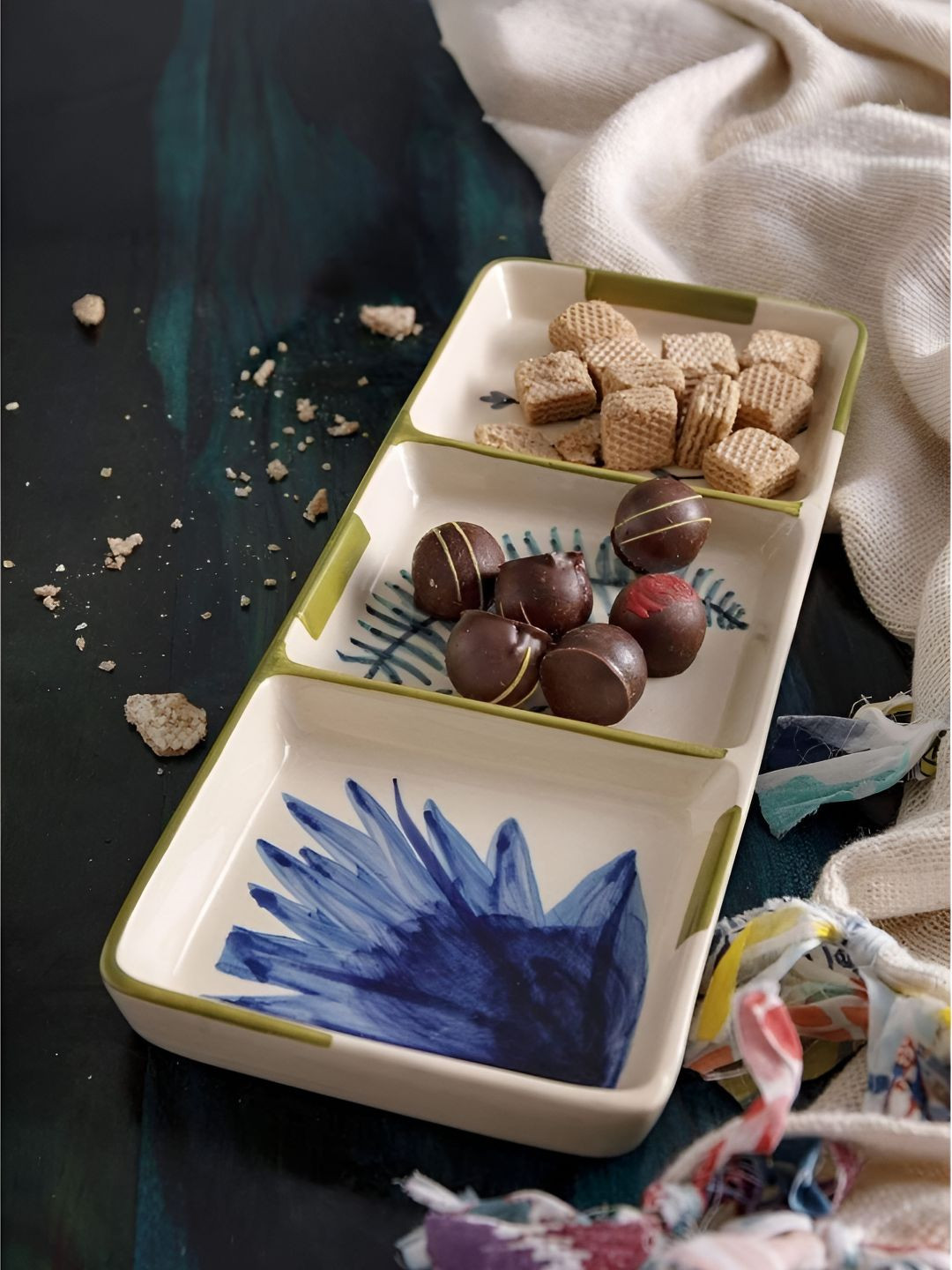 FREEDOM TREE Wonderland Blue Printed Ceramic Dishwasher and Microwave Safe Serving Tray