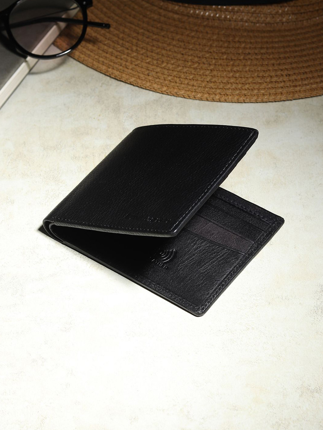 Steve Jhonson Men Textured Leather Detachable Flap Two Fold Wallet