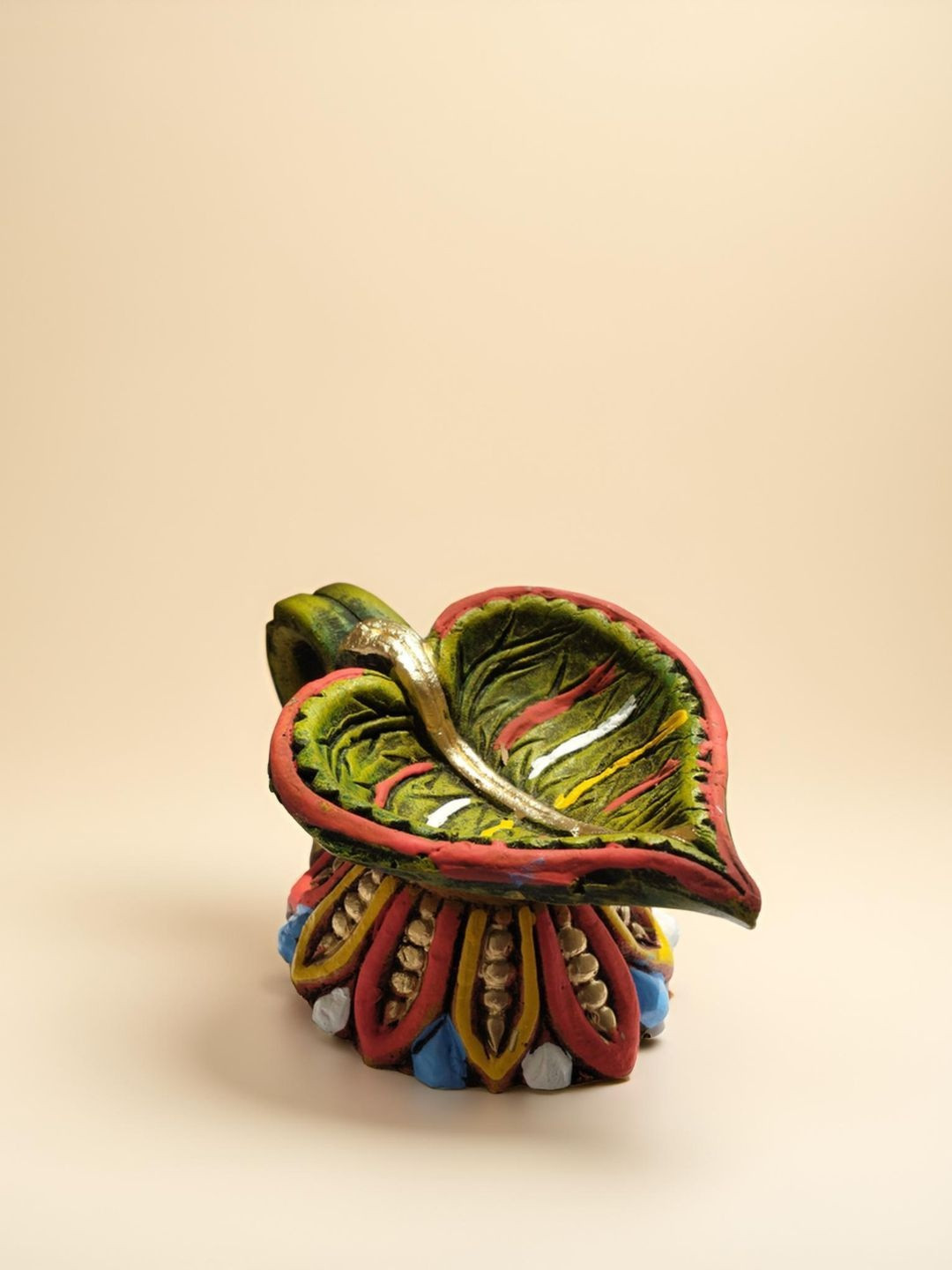 Kraftlik Handicraft Colorful Leaf-Shaped Diya