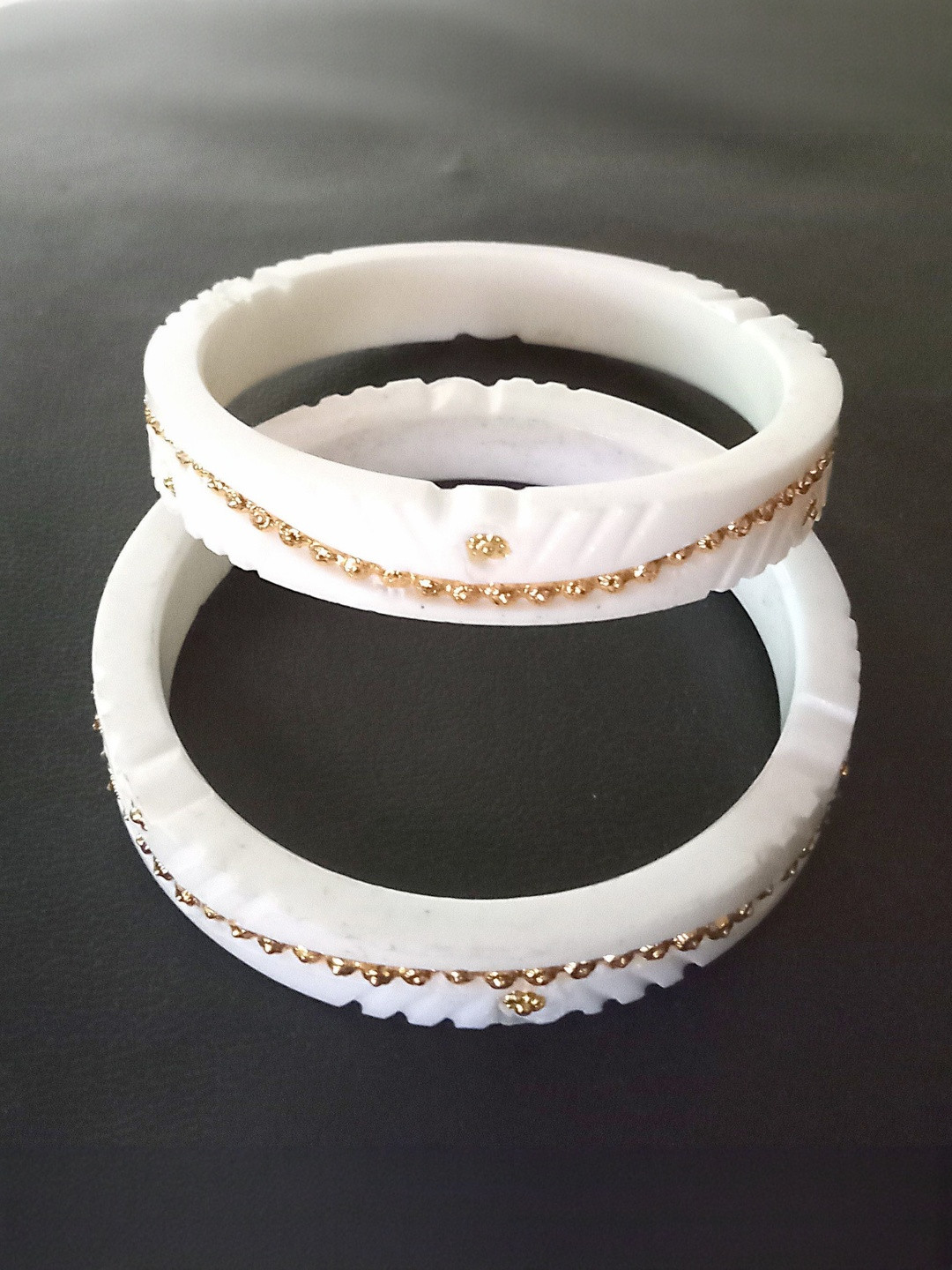 MAA sitala store Set Of 2 Gold-Plated Shakha Pola Bangles