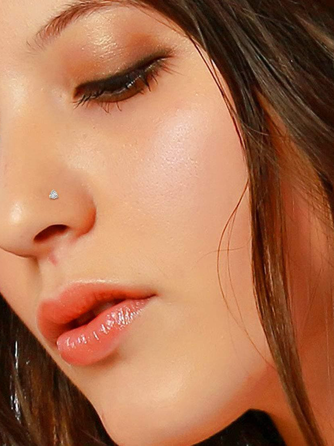 CANDERE A KALYAN JEWELLERS COMPANY Women 18Kt Gold Diamond Studded Nose Pin - 0.21g