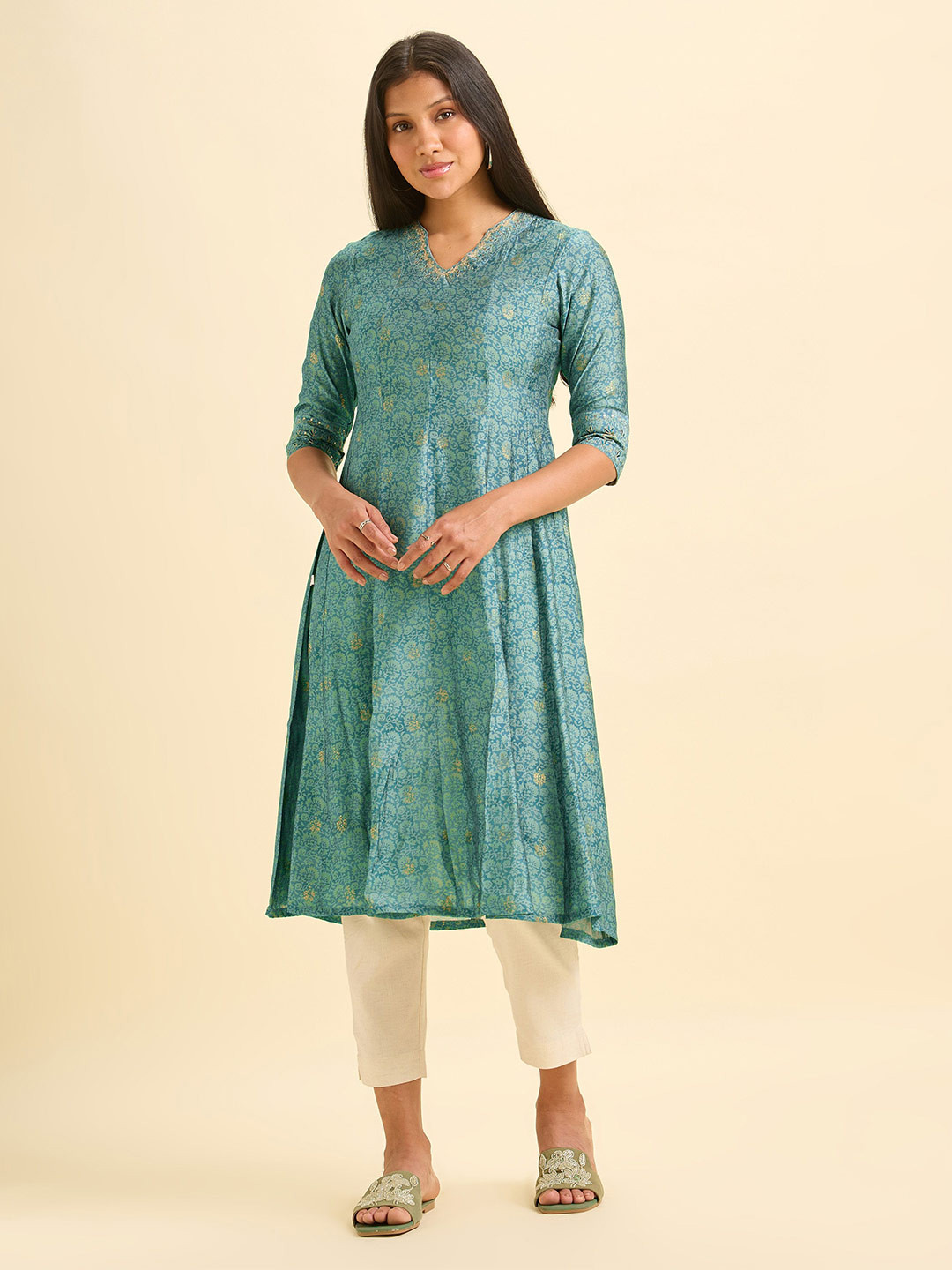 Vismay Women Chnaderi Printed Kalicut Daily A-Line Kurta