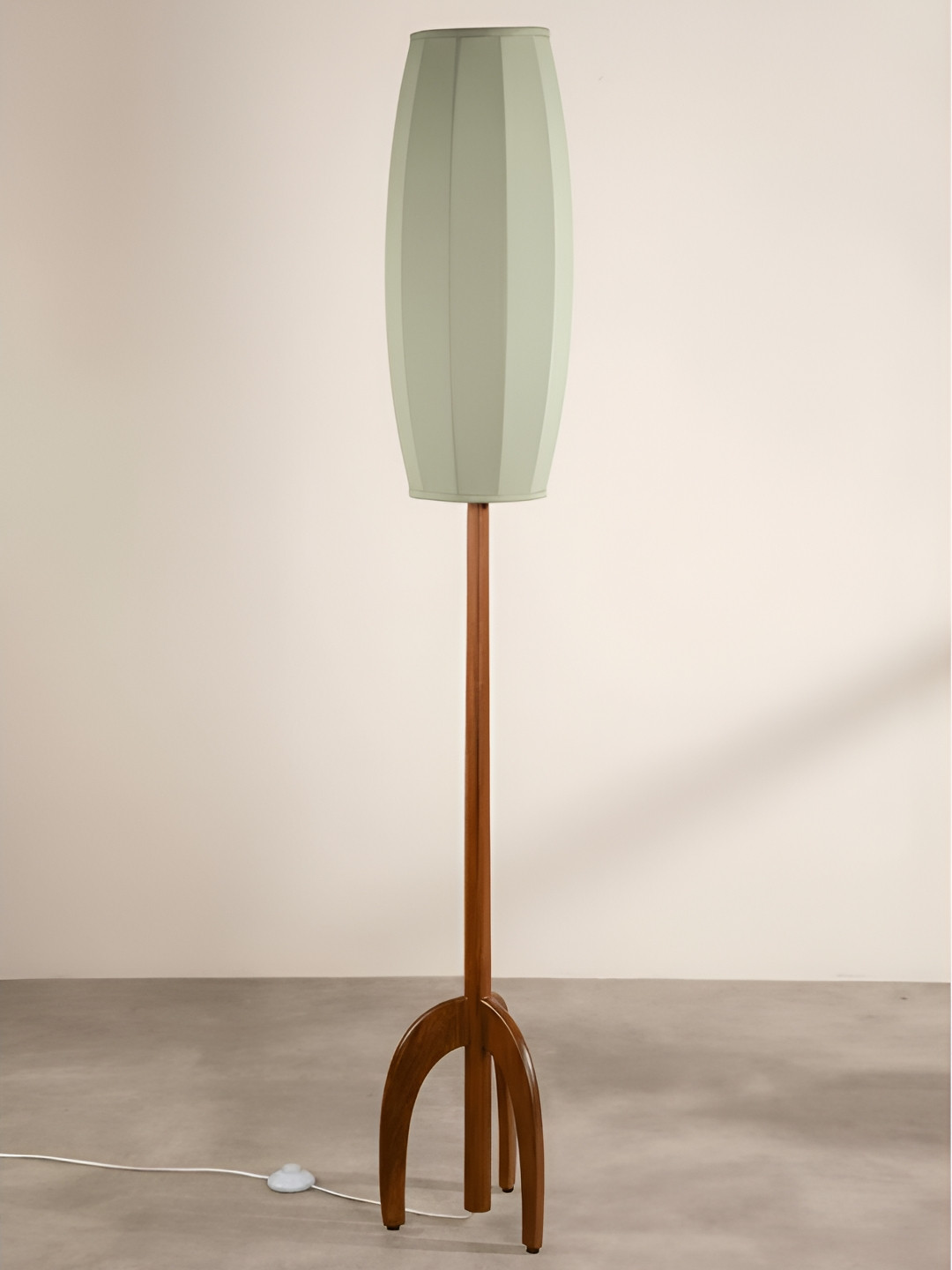 FREEDOM TREE Skyrocket Green & Brown Teak Wood Cylindrical Shapes Floor Lamp