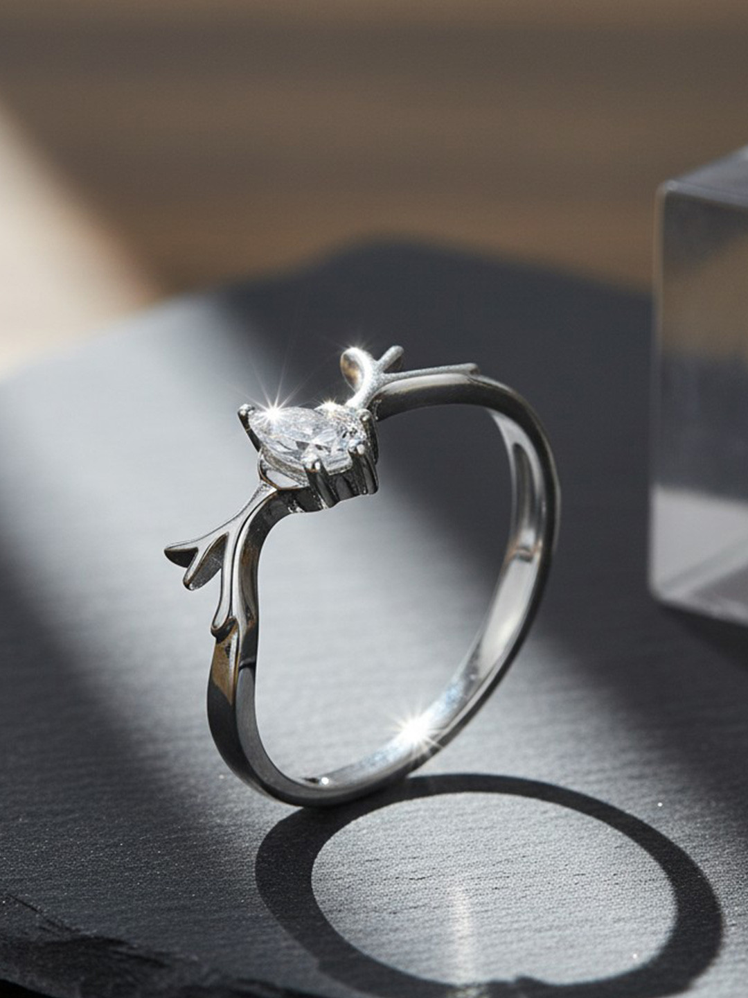 Nipura 925 Sterling Silver Rhodium-Plated Minimalist Antler Finger Ring