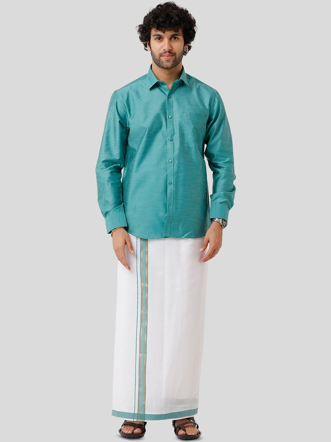 UATHAYAM Men Turquoise Blue Silk Blend Solid Clothing Set