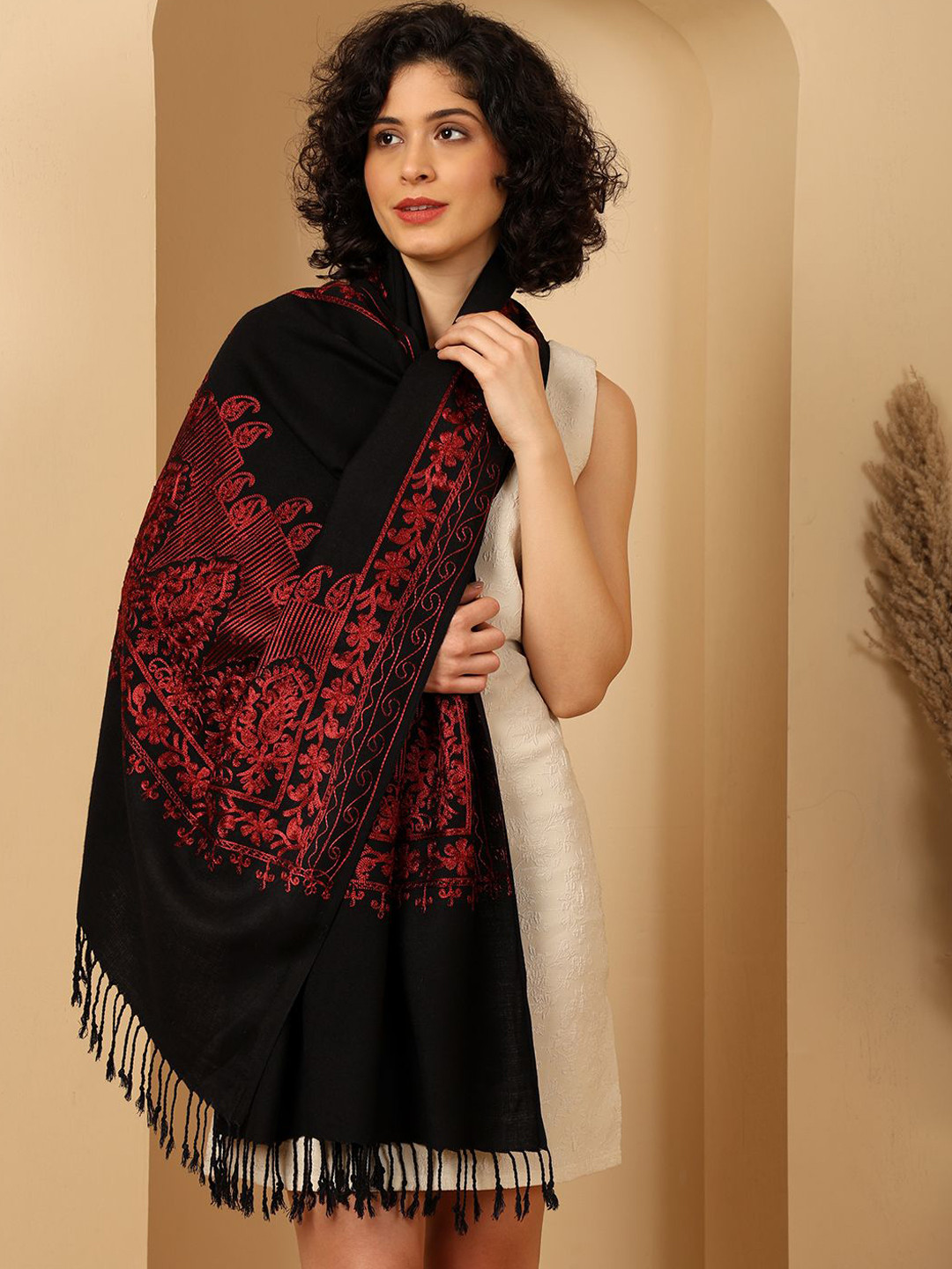 Tweedle Women Kashmiri Ari Work Embroidered Woollen Stole With Tasselled