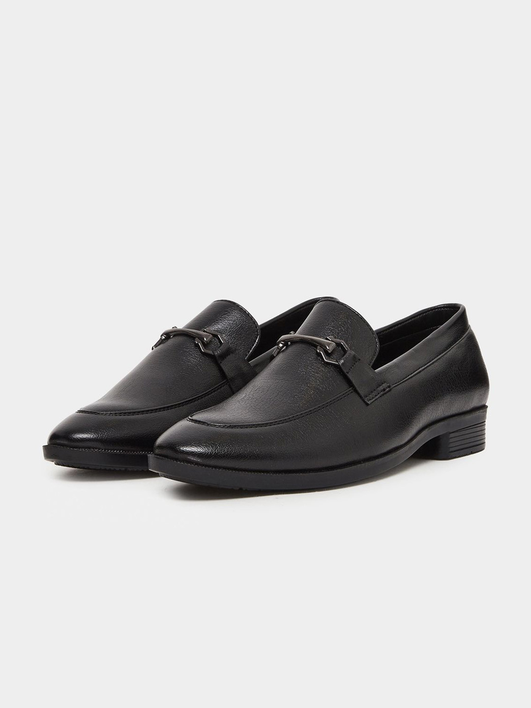 Styli Men Textured Pointed Toe Formal Loafer