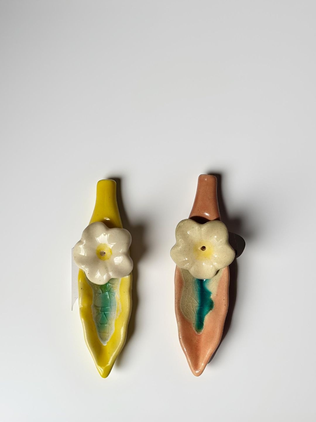 Kraftlik Handicraft Set Of 2 Leaf Ceramic Incense Stick Holder