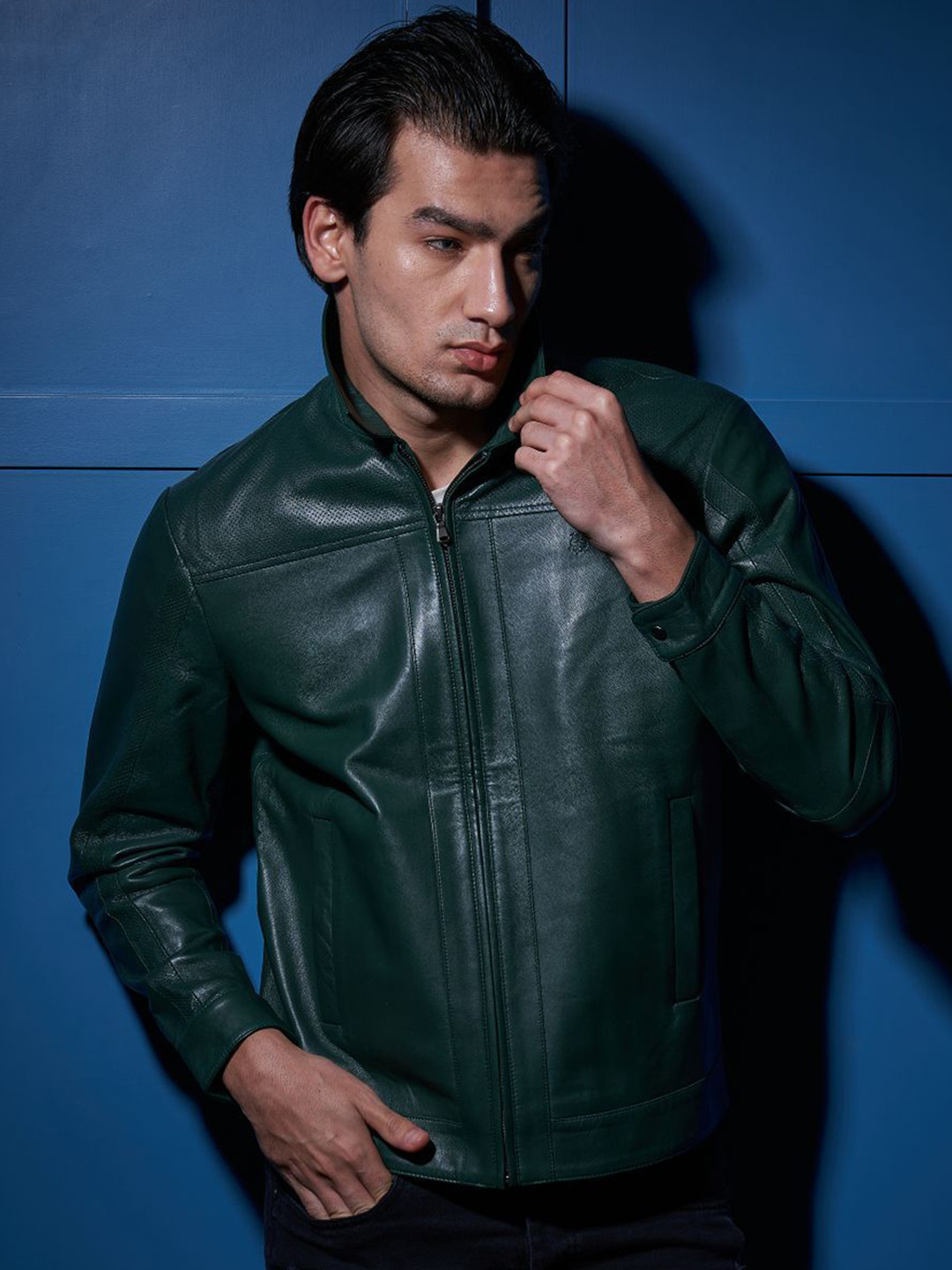 Tortoise Men Spread Collar Solid Lightweight Leather Jacket