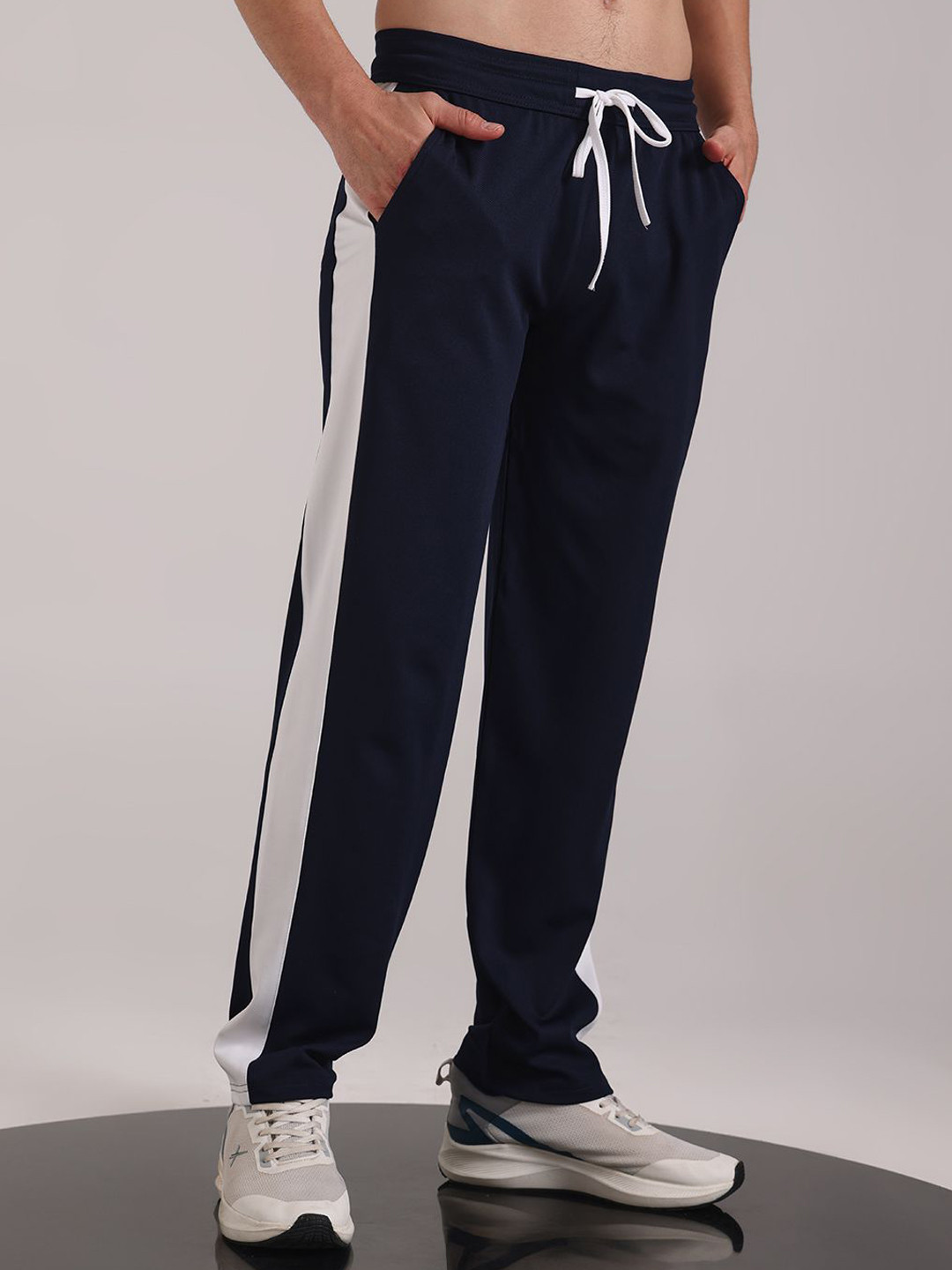 INDICLUB Men Colourblocked Mid-Rise Loose-Fit Track Pants