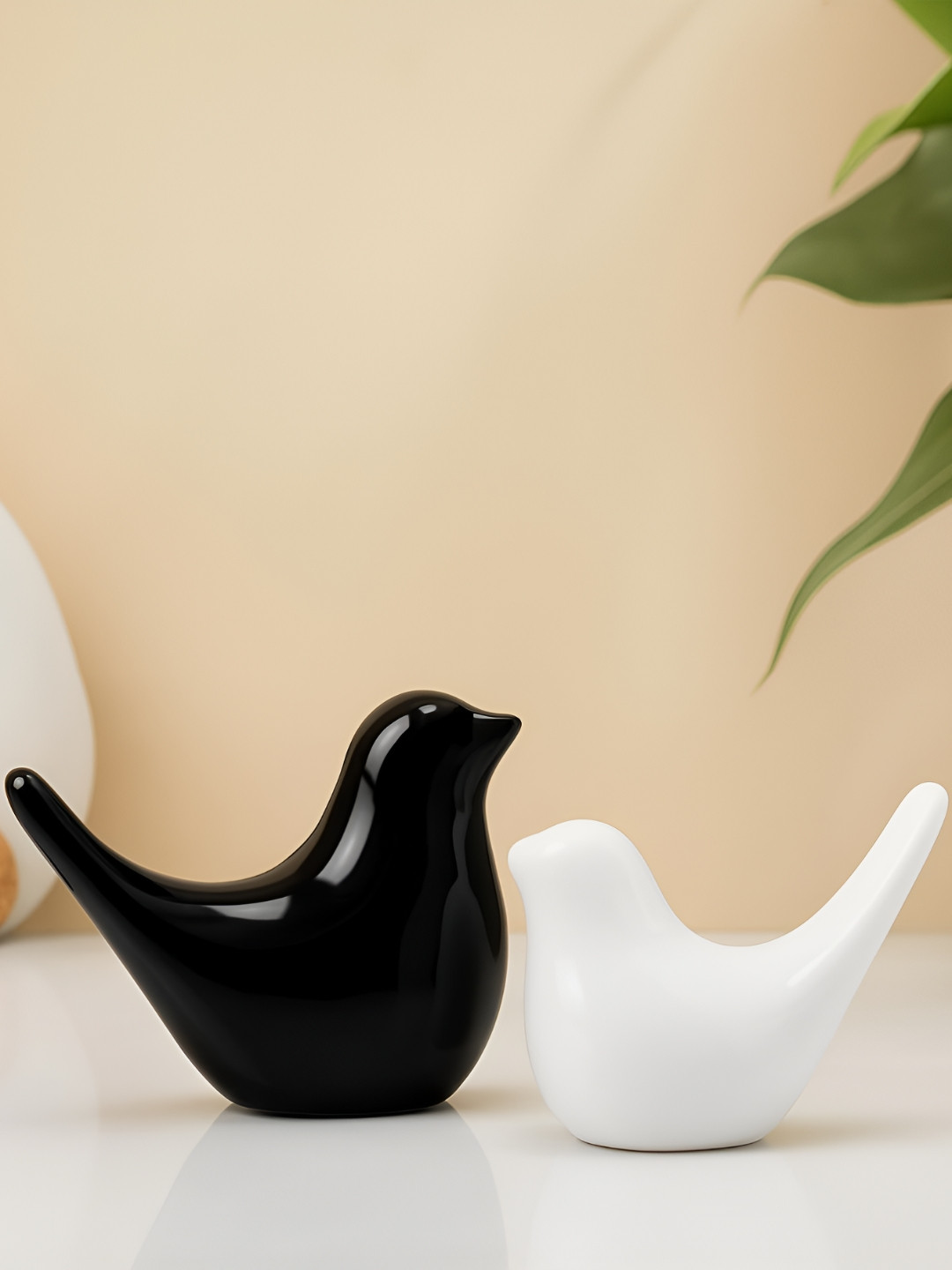 Ascension Black & White 2 Pieces Glossy Birds Ceramic Figurine Showpieces