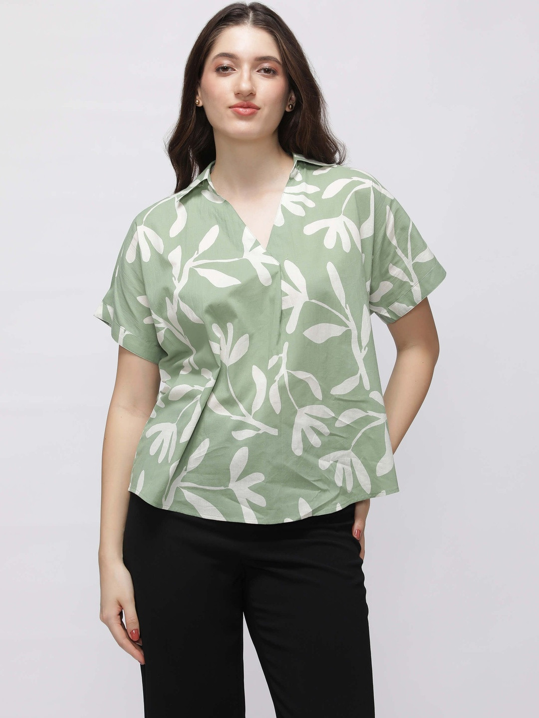 IDK Women Floral Printed collared Boxy Top