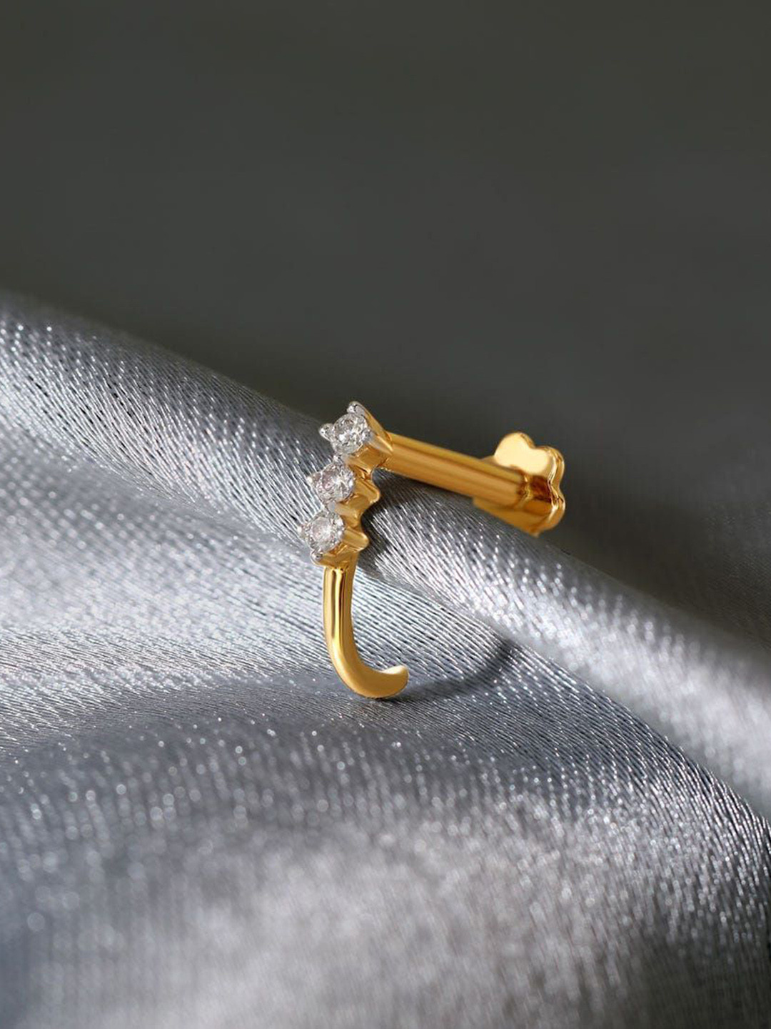 CANDERE A KALYAN JEWELLERS COMPANY Women 18Kt Gold Diamond Studded Nose Pin - 0.29g