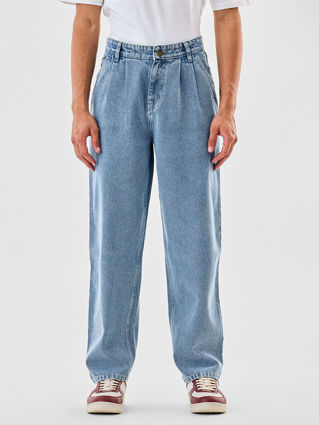 Snitch Light Blue Men Relaxed Fit Mid-Rise Light Fade Cotton Stretchable Jeans